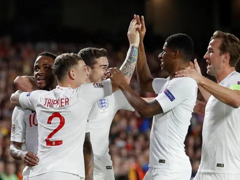 Góc Tam sư: Vẫn thiếu một bộ não như Ozil, De Bruyne