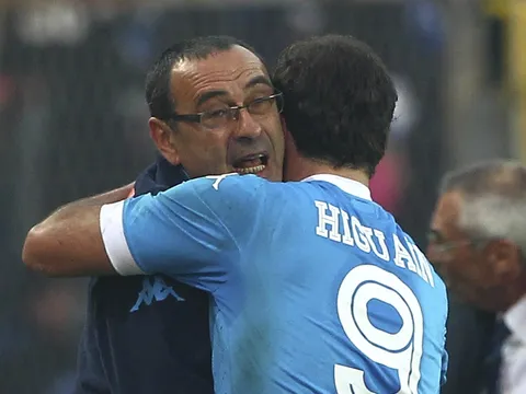 Không nghi ngờ! Higuain sinh ra là dành cho Sarri