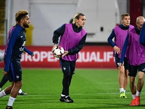 Griezmann cùng tuyển Pháp tập bóng rổ, Paul Pogba có ngứa tay?