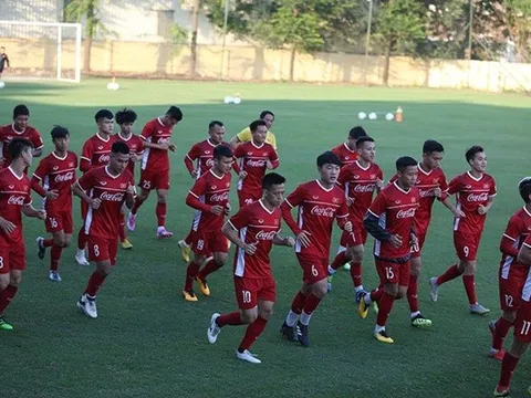 Ông Hải “lơ”: “Tuyển Việt Nam sợ gì Thái Lan, vô địch AFF Cup thôi!”