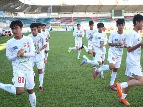 Khóa 4 HAGL tố chất ngang lứa Công Phượng, thắng như chẻ tre