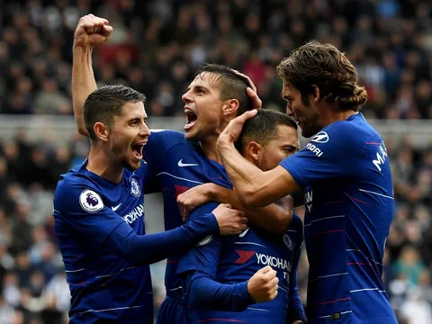 Hạ bệ Newcastle, Hazard giờ chỉ kém mỗi Lampard và Drogba