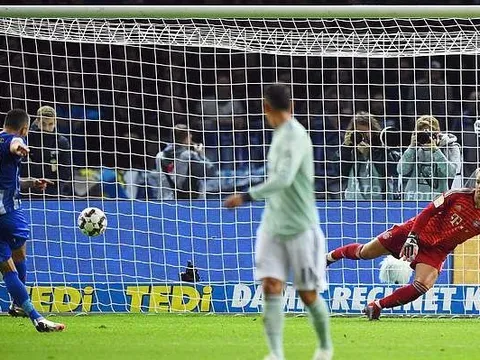 Hạ gục Bayern Munich, CLB Bundesliga lập kỷ lục không tưởng