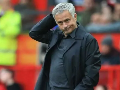 Hàng công chơi tệ hại, Mourinho nên nghĩ tới người này