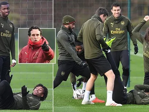 Hàng loạt sao trẻ xuất hiện, trong khi Ozil lại mất tích trên sân tập Arsenal