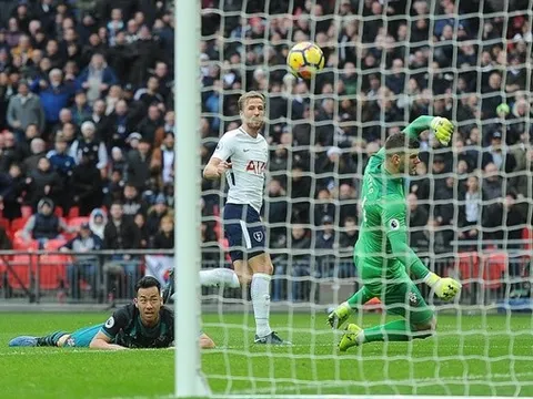 Hàng thủ Southampton đổ rạp trước tốc độ của Harry Kane