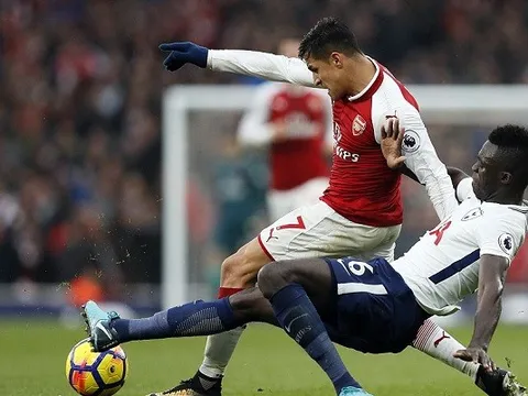 Hậu vệ Tottenham "bẹp dí" trước sức ép của Sanchez