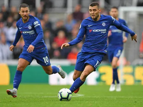 "Hazard hỏi tôi cuộc sống ở Real Madrid thế nào"
