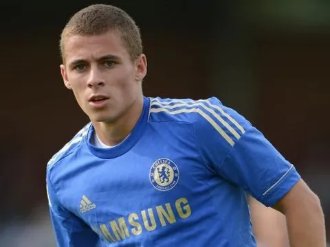 Hazard: "Chơi ở đội bóng khác sẽ tốt hơn cho tôi"