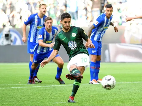 CLB Bundesliga lập kỷ lục... trận nào cũng bị thổi 11m