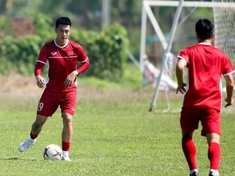 'Huy Hùng sẽ tiếp tục được sử dụng ở trận chung kết lượt về'
