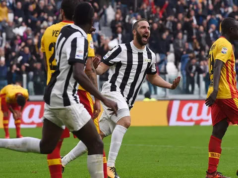 Highlights: Juventus 2-1 Benevento (Vòng 12 Serie A)