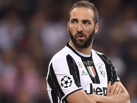 Gonzalo Higuain và nụ cười Mona Lisa