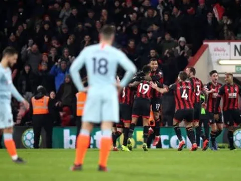 Higuain mờ nhạt, Luiz mơ ngủ; Chelsea có trận thua tan nát trước Bournemouth