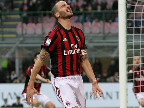 HLV Capello chê bai Bonucci không biết phòng ngự