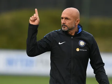 HLV Inter "khép mình" trước Juventus