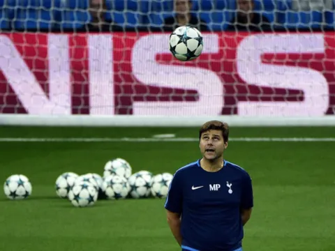 HLV Mauricio Pochettino nguyện gắn bó lâu dài cùng Tottenham