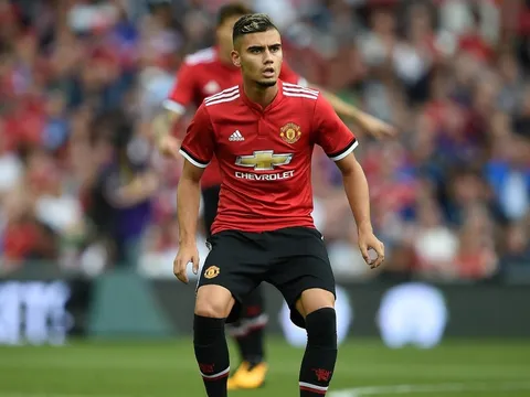 HLV Mourinho 'đặt cược' vào Andreas Pereira
