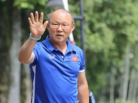HLV Park Hang-seo chưa hoàn thành mục tiêu, sao phải tăng lương?