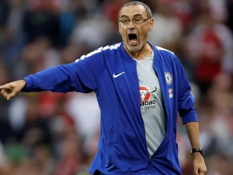 HLV Sarri nói lời khiến CĐV Chelsea buồn lòng