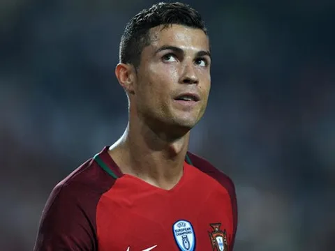 HLV Tây Ban Nha lo lắng khi gặp Bồ Đào Nha của Ronaldo