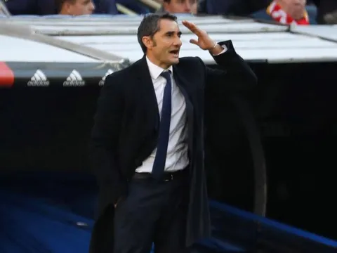 HLV Valverde: "Barcelona đã dạy cho tất cả một bài học"