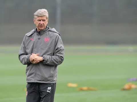 HLV Wenger đau đầu về lực lượng của Arsenal