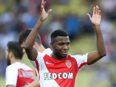 HLV Wenger hé lộ lí do không thể mua được Thomas Lemar