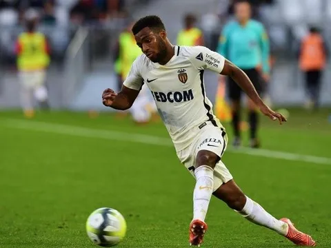 HLV Wenger lên tiếng trước thông tin Arsenal mua Lemar, Mahrez vào tháng Giêng