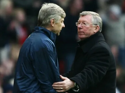 HLV Wenger tiết lộ lí do từ chối Man Utd
