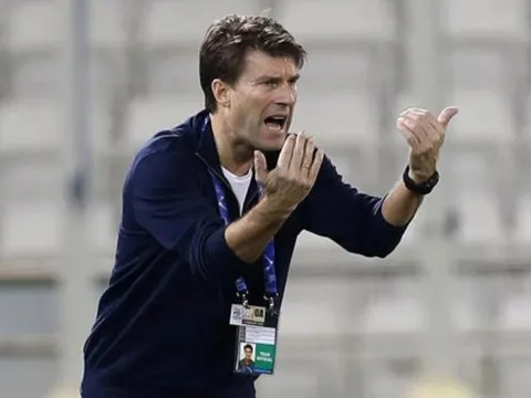 Cựu sao Barca bác bỏ thông tin dẫn dắt Real