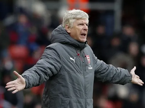 Hòa Southampton, Wenger đổ lỗi cho... M.U