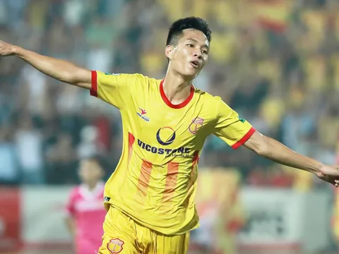 Tuyển thủ U23 Việt Nam tự tin vào khả năng trụ hạng của Nam Định