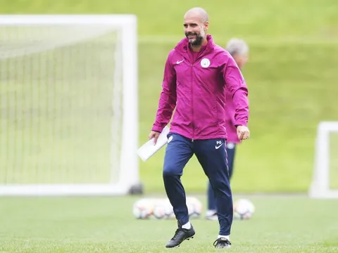 Học trò lành lặn trở về sau kỳ lên tuyển, Pep vui ra mặt