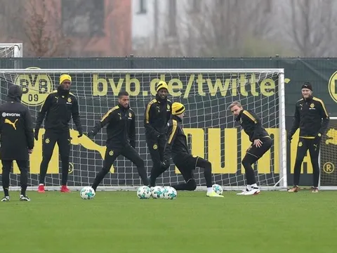 Hối hả tập luyện, Dortmund quyết tìm lại cảm giác chiến thắng