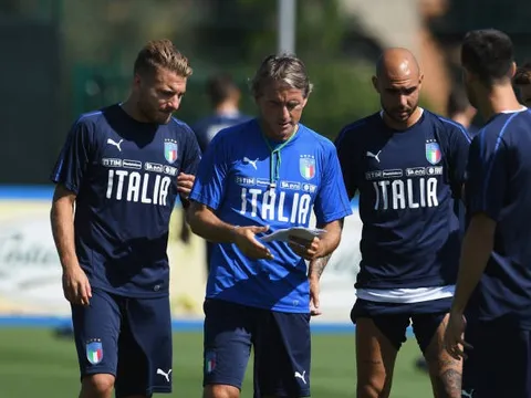 Hội ý với Immobile, Mancini gạt Balotelli chỉ sau 1 trận?