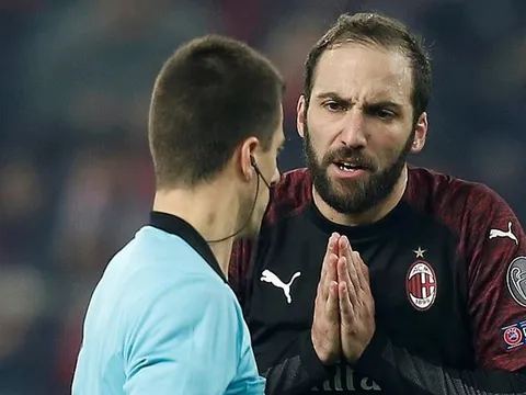 Hơn đối thủ trực tiếp 3 điểm và đây là cách AC Milan "trốn chạy" khỏi Europa League