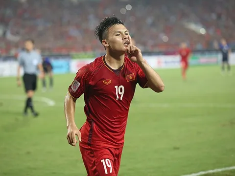 'Hơn một tỷ người Trung Quốc không có ai tài năng bằng Quang Hải sao?'