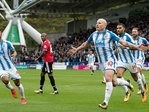 Huddersfield 1-2 Man Utd: Khi Quỷ mất phép
