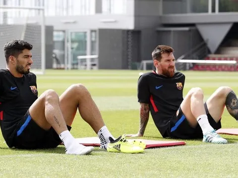 Hủy diệt Juventus, Messi thoải mái trở lại sân tập Barca