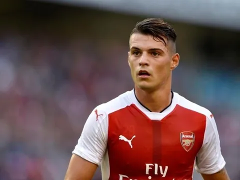 Huyền thoại Arsenal chỉ ra cái tên sắp bị Unai Emery cho "ra rìa"
