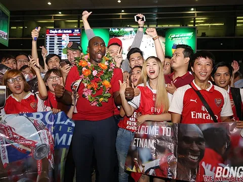 Huyền thoại Arsenal muốn nối gót Ryan Giggs phát triển bóng đá trẻ Việt Nam