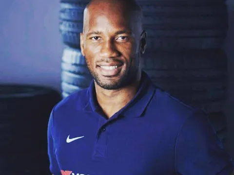 Huyền thoại Didier Drogba tới Việt Nam