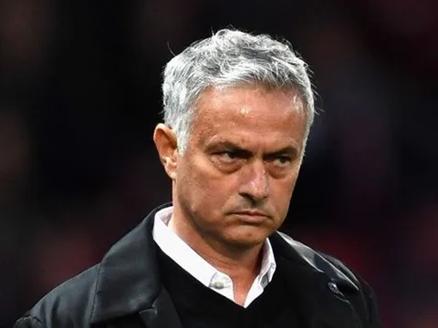 Huyền thoại Ro "béo" phản ứng MẠNH MẼ khi được hỏi về Mourinho