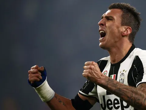Mario Mandzukic: Gã điên rồ nói dối với cô đơn
