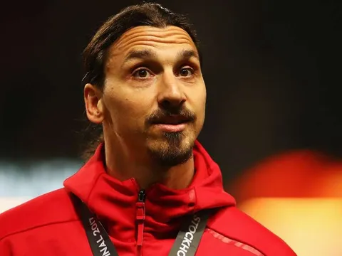 Ibrahimovic: 'Hãy kiên nhẫn, tôi sắp trở lại rồi'