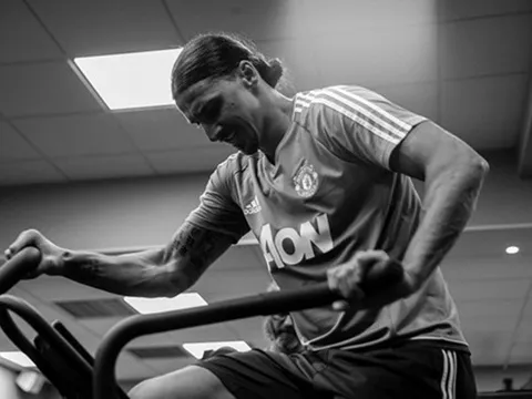 Ibrahimovic ngạo nghễ: "Sư tử không tập luyện như người thường"