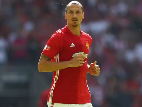 Ibrahimovic trở lại, đội hình M.U khiến cả Ngoại hạng Anh khiếp đảm