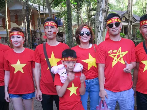 Fan nô nức đến Bacolod "tiếp lửa" ĐT Việt Nam