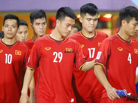 Huy Hùng trở lại: Hàng tiền vệ ĐT Việt Nam đáng sợ hơn bao giờ hết!